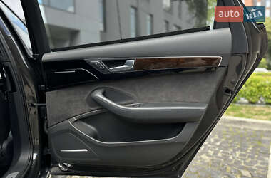 Седан Audi A8 2015 в 