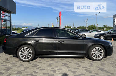 Седан Audi A8 2013 в Мукачевому