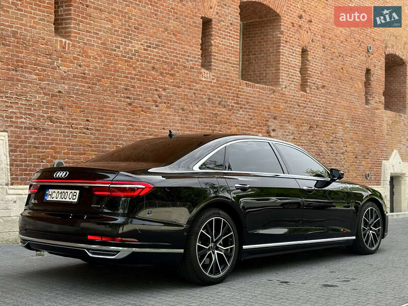 Седан Audi A8 2020 в Львові