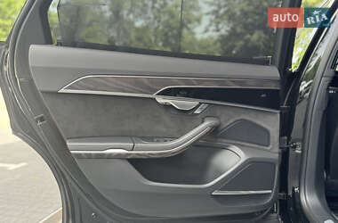 Седан Audi A8 2020 в Львові