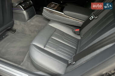 Седан Audi A8 2020 в Львові