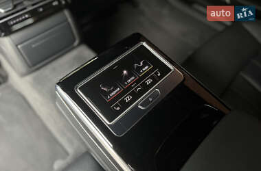 Седан Audi A8 2020 в Львові