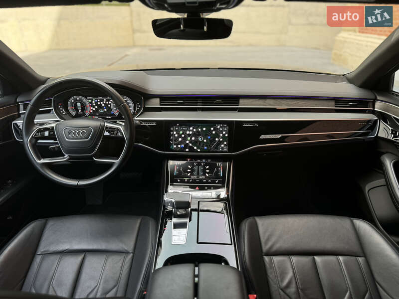 Седан Audi A8 2020 в Львові
