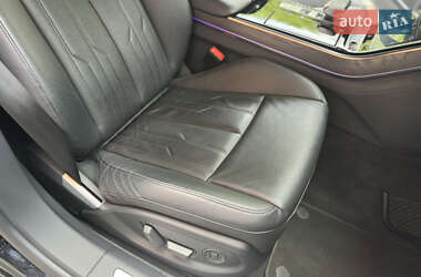 Седан Audi A8 2020 в 