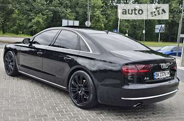 Седан Audi A8 2012 в Ровно