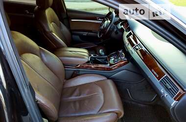 Седан Audi A8 2012 в Ровно