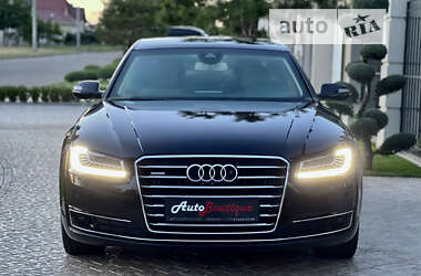 Седан Audi A8 2015 в 