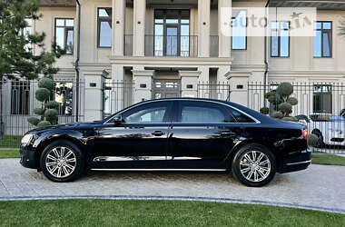Седан Audi A8 2015 в Одессе