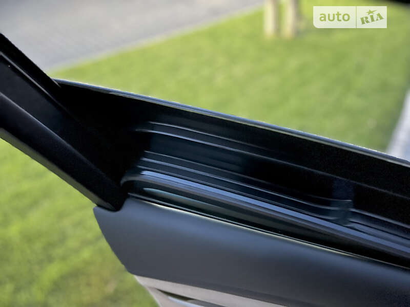 Седан Audi A8 2015 в Одессе