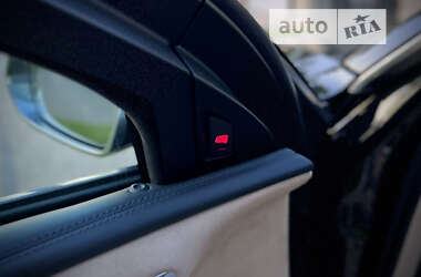 Седан Audi A8 2015 в 