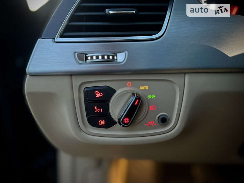 Седан Audi A8 2015 в Одессе