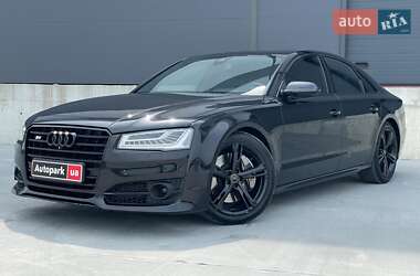 Седан Audi A8 2015 в Львове