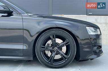 Седан Audi A8 2015 в Львове