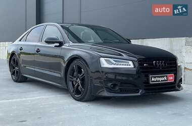 Седан Audi A8 2015 в Львове