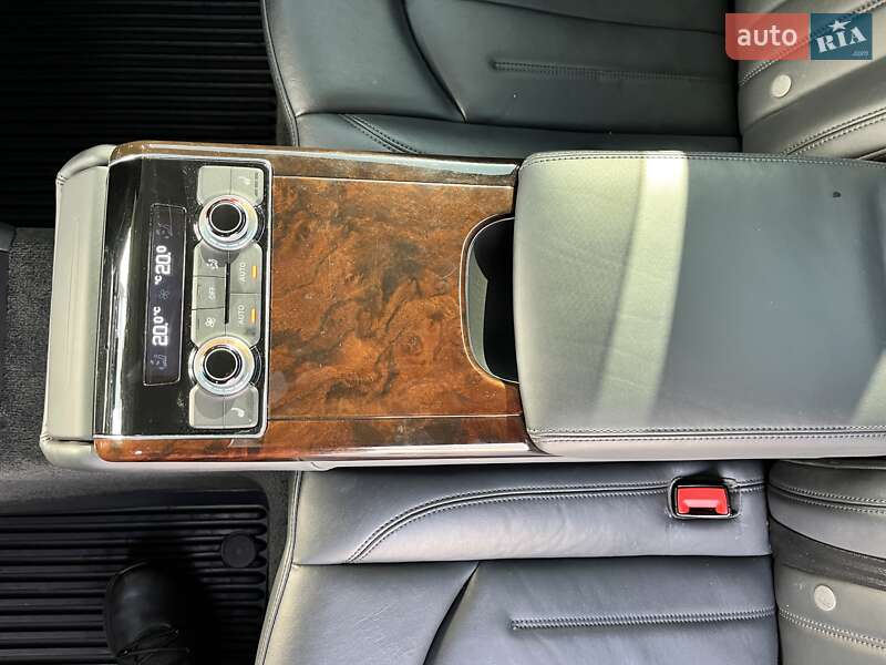 Седан Audi A8 2014 в Києві