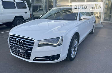 Седан Audi A8 2012 в Чернігові