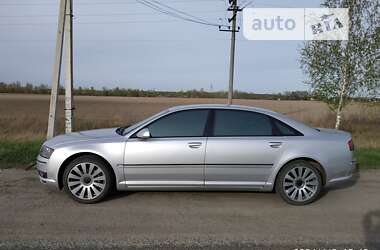 Седан Audi A8 2004 в Чернигове