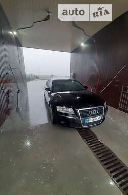 Седан Audi A8 2005 в Ходорове