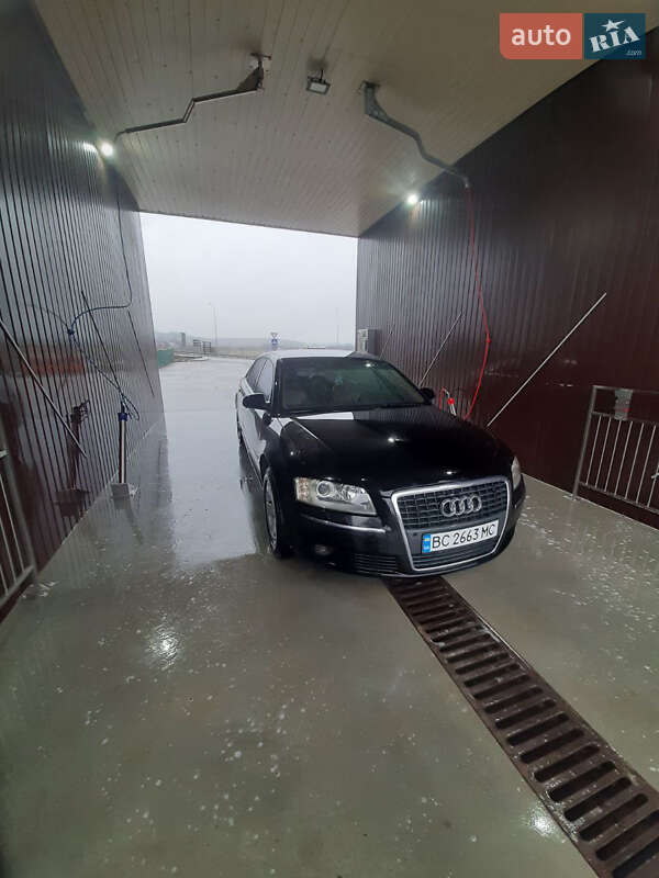 Audi A8 2005