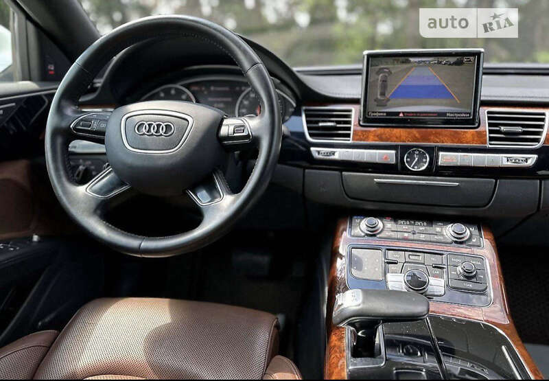 Седан Audi A8 2013 в 