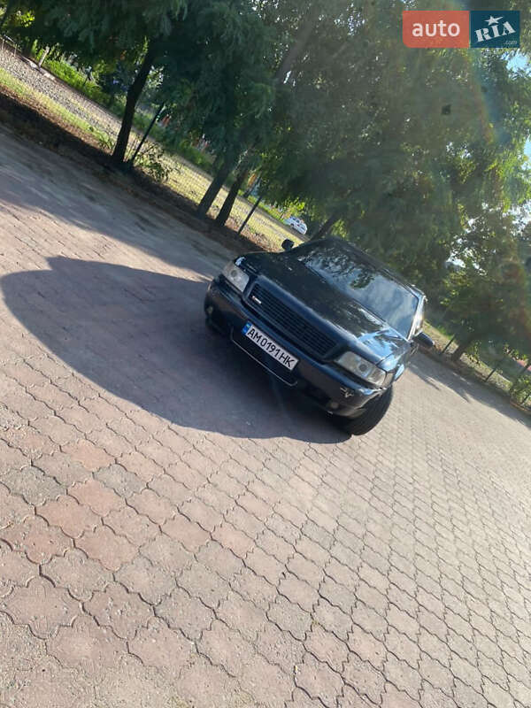 Седан Audi A8 1995 в Бердичеве