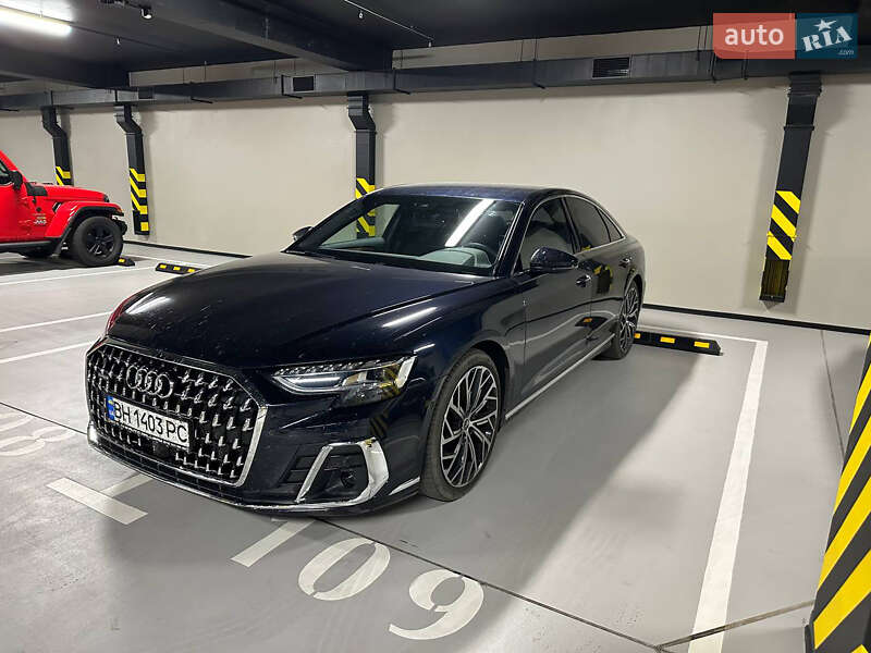 Седан Audi A8 2023 в Одессе