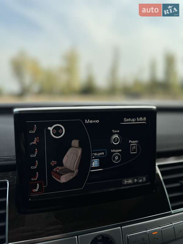Седан Audi A8 2015 в Каменском