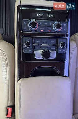 Седан Audi A8 2012 в 