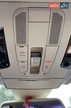 Седан Audi A8 2012 в 