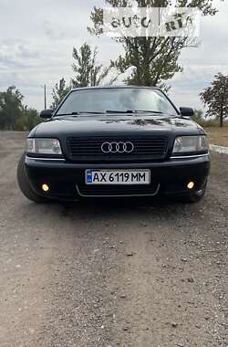 Седан Audi A8 1999 в Барвінковому