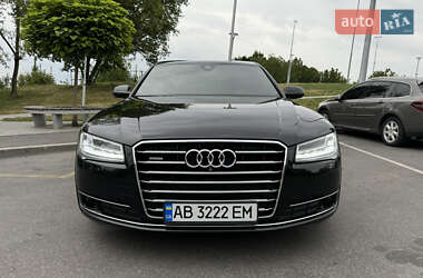 Седан Audi A8 2015 в Виннице