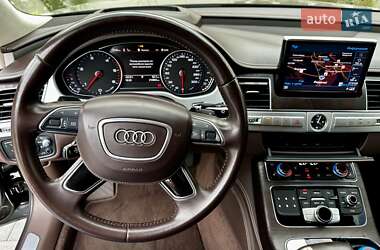 Седан Audi A8 2015 в Луцьку