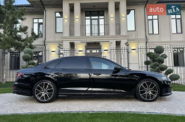 Седан Audi A8 2020 в 