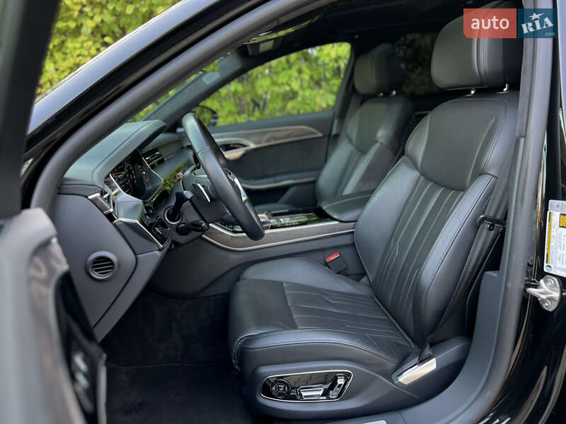 Седан Audi A8 2020 в Одессе