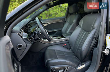 Седан Audi A8 2020 в 