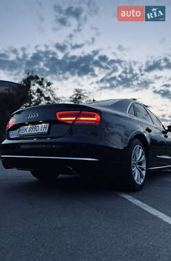 Седан Audi A8 2013 в 