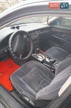 Седан Audi A8 1996 в 