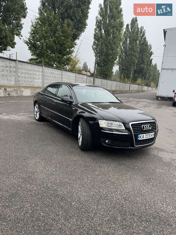 Седан Audi A8 2006 в Киеве