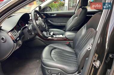 Седан Audi A8 2017 в 