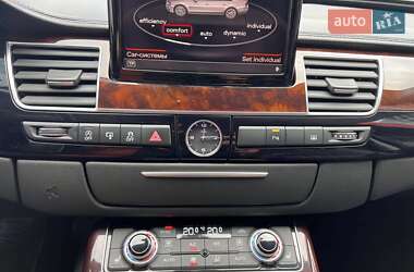 Седан Audi A8 2017 в 