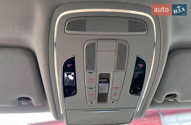Седан Audi A8 2017 в 