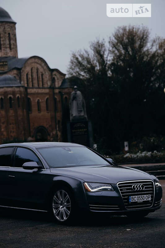 Седан Audi A8 2014 в Киеве