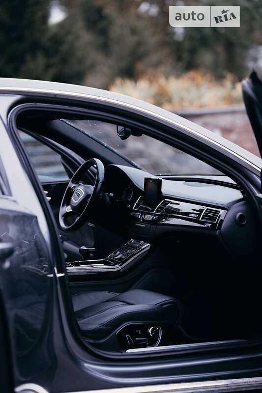 Седан Audi A8 2014 в Киеве