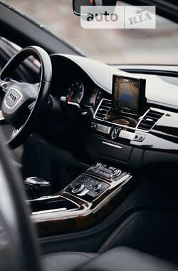 Седан Audi A8 2014 в 