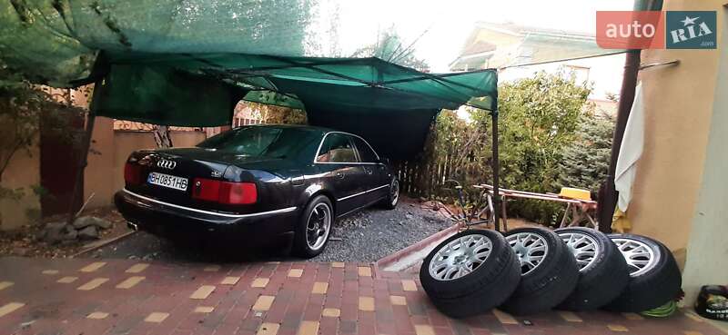 Седан Audi A8 2000 в Одесі