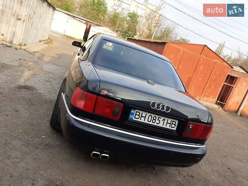 Седан Audi A8 2000 в Одесі