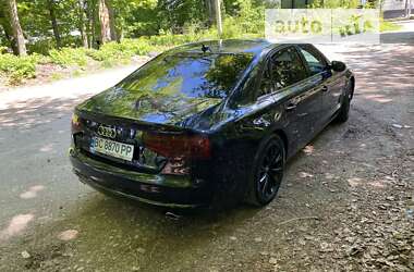 Седан Audi A8 2013 в Львове