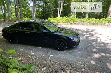 Седан Audi A8 2013 в Львове