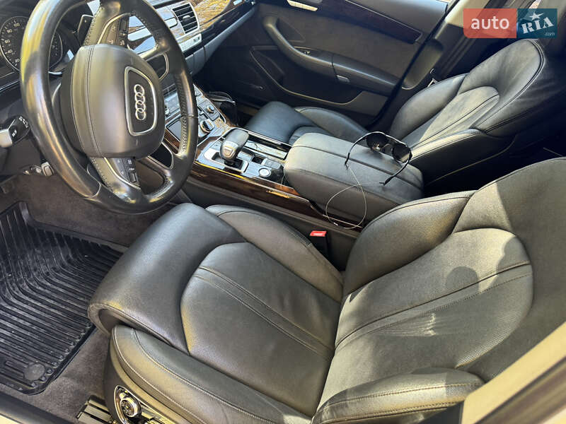 Седан Audi A8 2015 в Києві