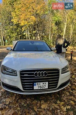 Седан Audi A8 2015 в 